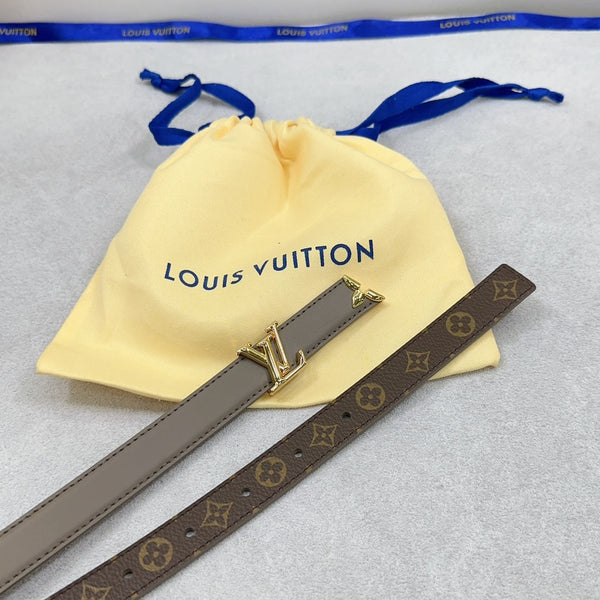 Pretty LV 20mm Reversible Belt Grey Calfskin