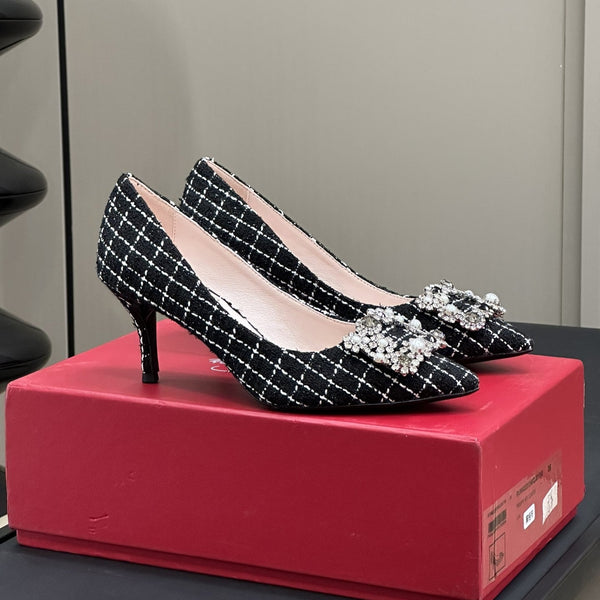 Flower Strass Buckle Pump 85 Black White Fabric