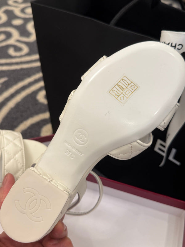 CC 25SS Honey Sandals 5cm White Lambskin 319632