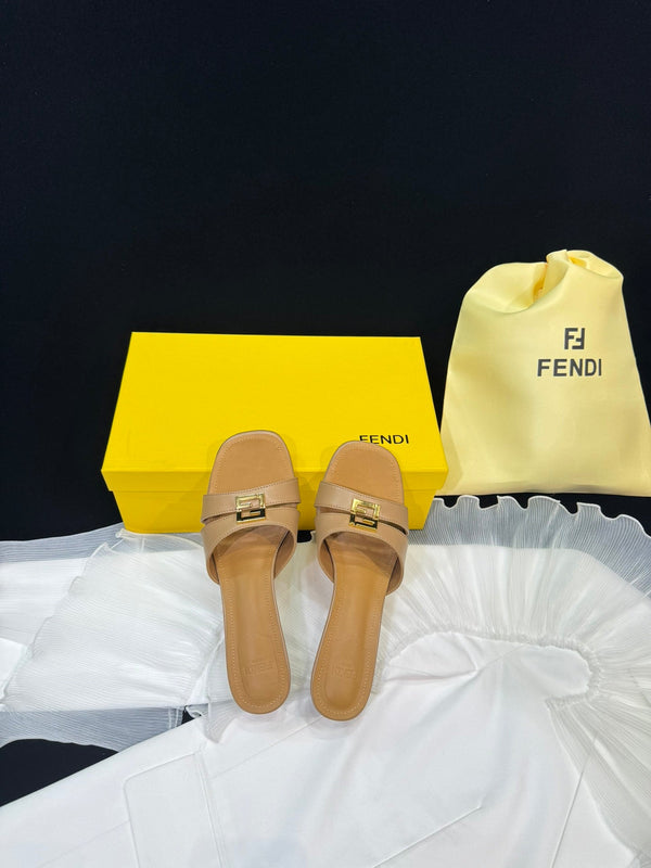FENDI MEDIUM-HEELED 55 MM MULE IN BRONZE BROWN LAMBSKIN WITH GOLD HARDWARE