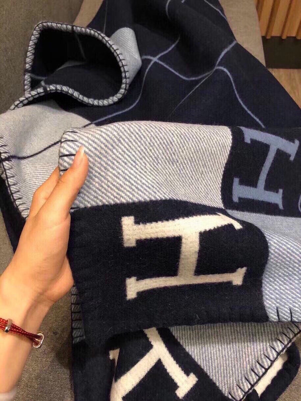 HM Blanket Dark Blue White Wool Cashmere