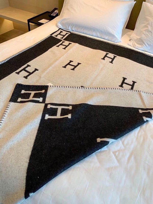 HM Blanket Black White Wool Cashmere