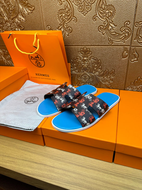 HM IZMIR SANDAL LAPIS AND BLACK CALFSKIN WITH HORSE MOTIF