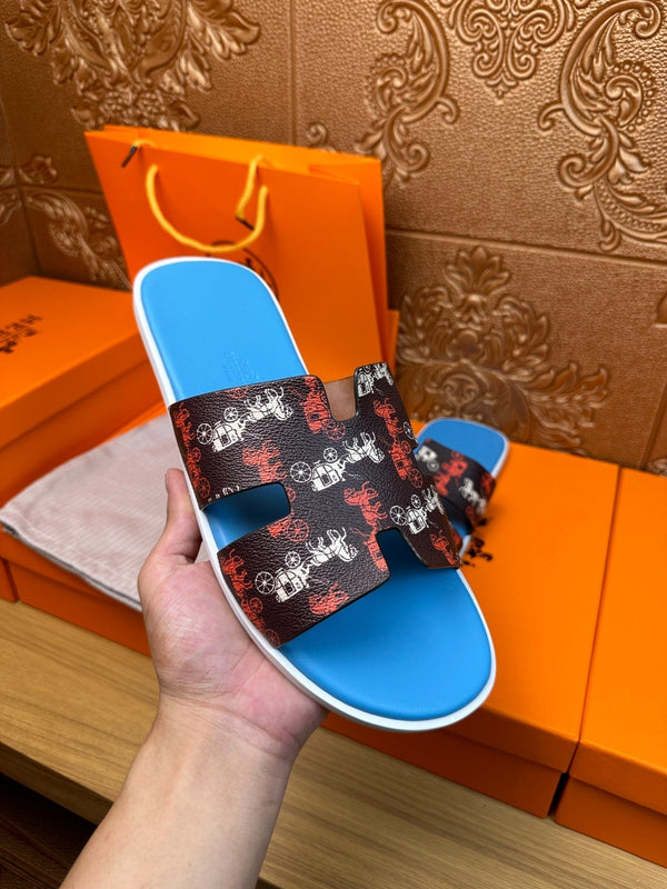 HM IZMIR SANDAL LAPIS AND BLACK CALFSKIN WITH HORSE MOTIF