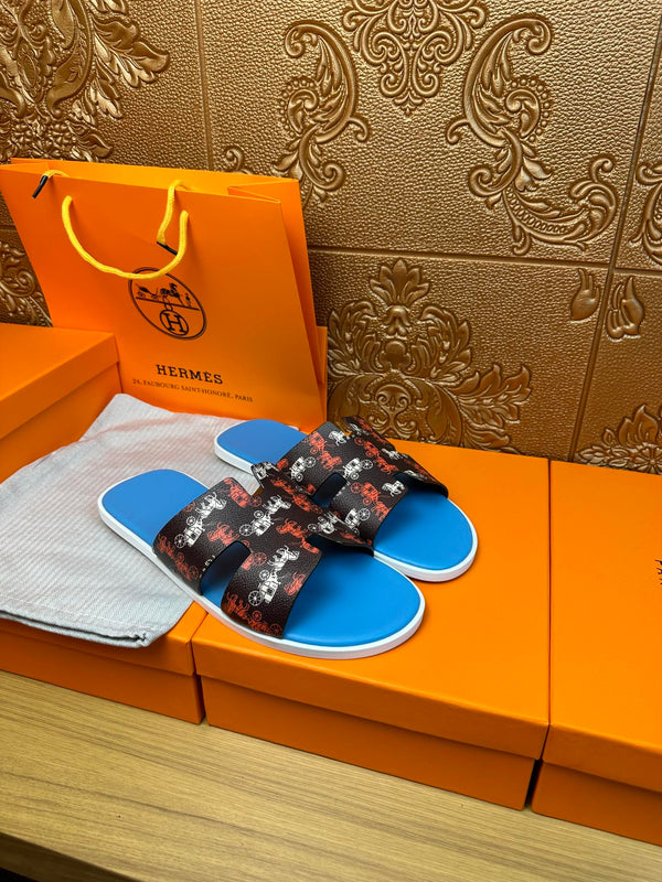 HM IZMIR SANDAL LAPIS AND BLACK CALFSKIN WITH HORSE MOTIF