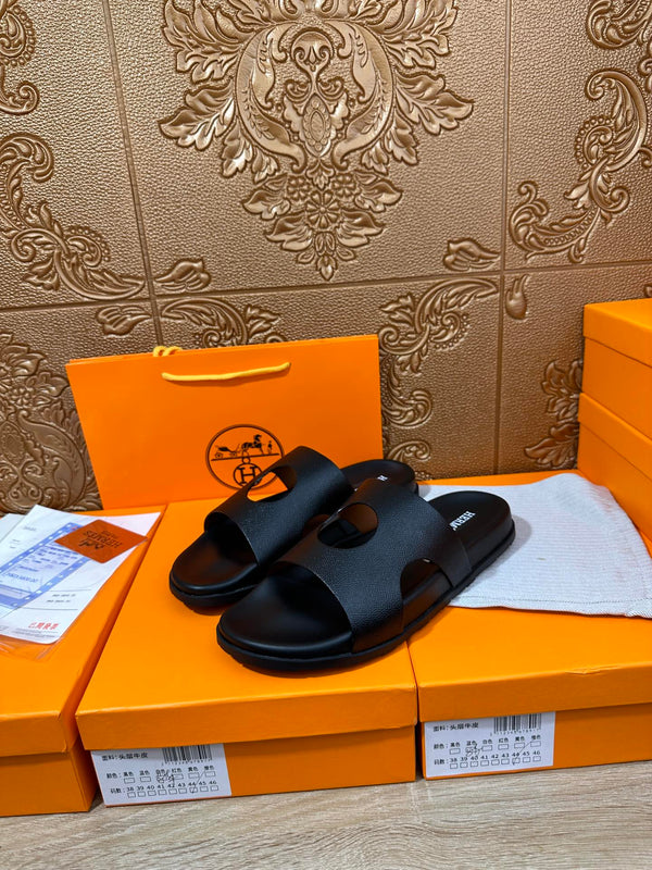 HM CIRCLE CUT SANDAL BLACK CALFSKIN