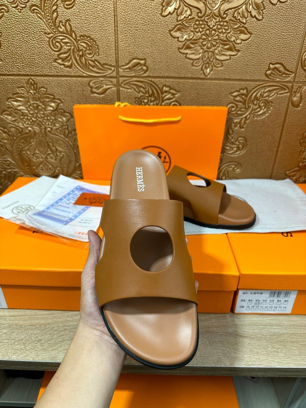 HM CIRCLE CUT SANDAL OCHRE CALFSKIN