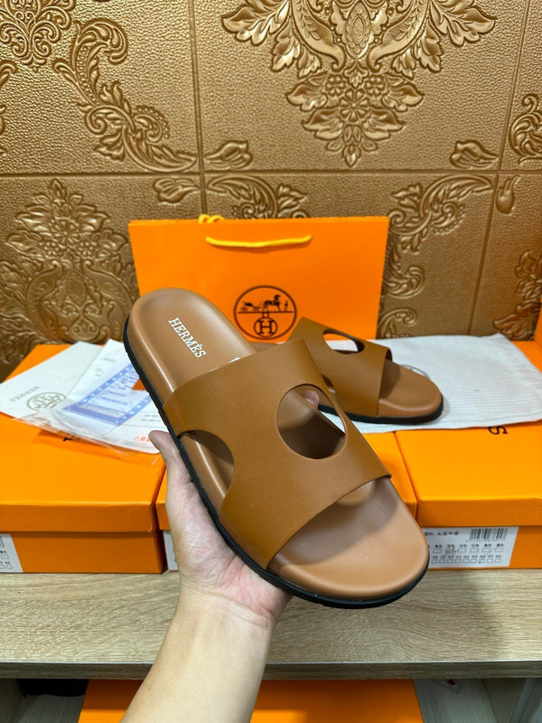 HM CIRCLE CUT SANDAL OCHRE CALFSKIN