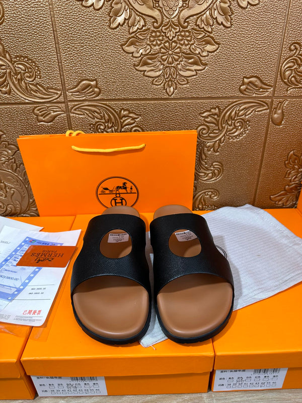 HM CIRCLE CUT SANDAL BLACK AND CARAMEL CALFSKIN