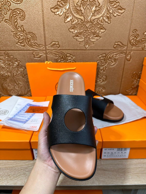 HM CIRCLE CUT SANDAL BLACK AND CARAMEL CALFSKIN