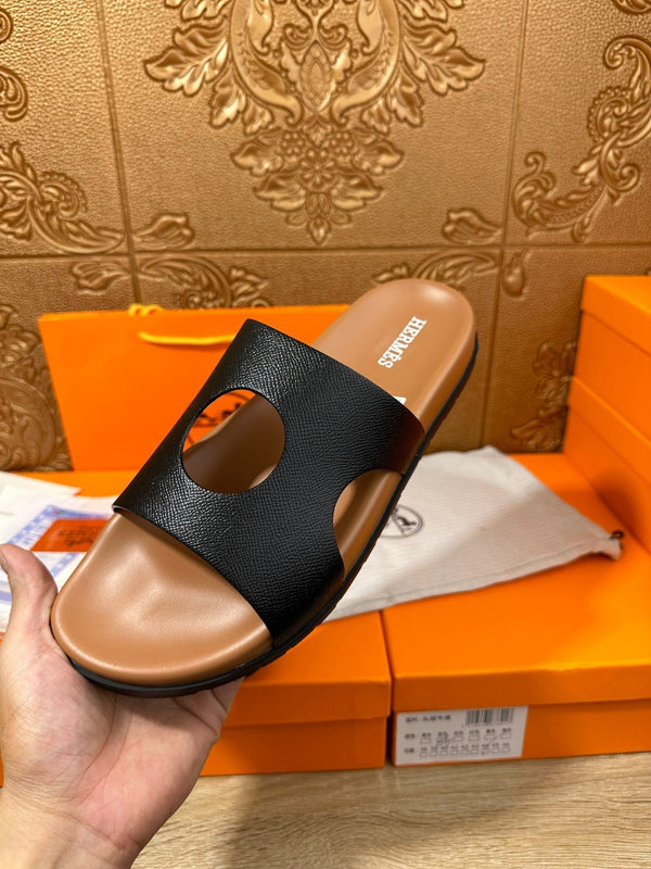 HM CIRCLE CUT SANDAL BLACK AND CARAMEL CALFSKIN