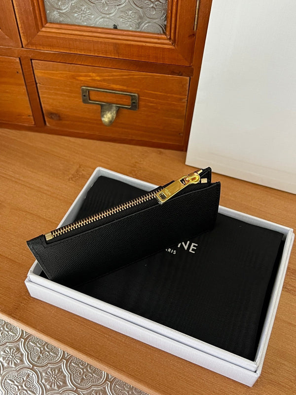 ESSENTIALS Zippered Compact Card Holder Black Cowhide