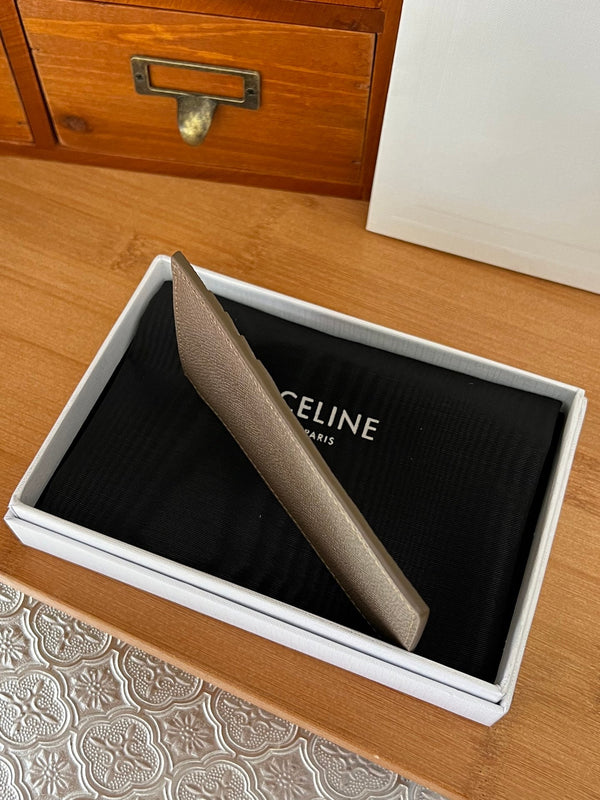 ESSENTIALS Zippered Compact Card Holder Dark Brown Cowhide