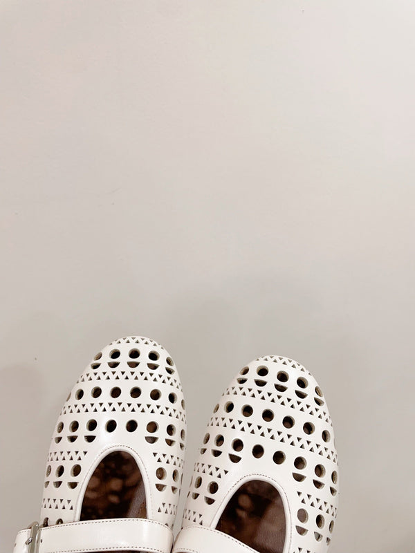 ALAIA HOLLOW BALLET FLAT IN BEIGE LAMBSKIN