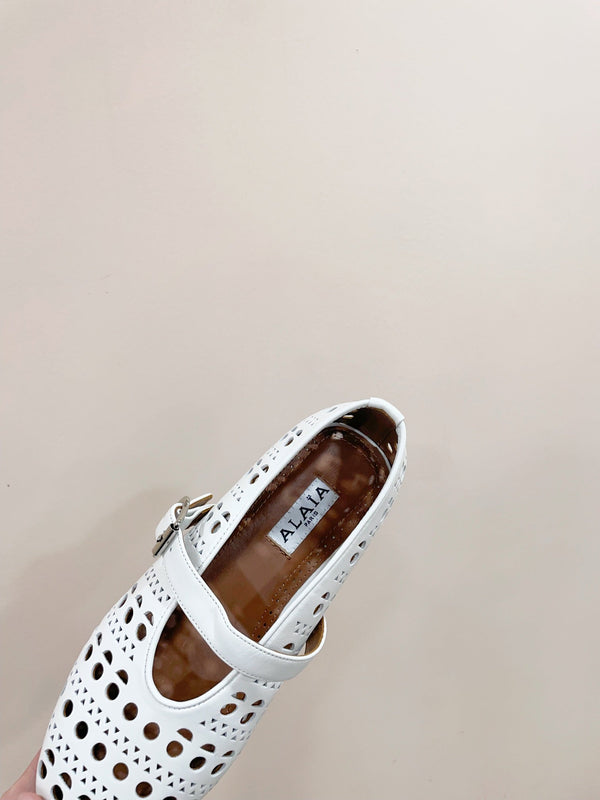 ALAIA HOLLOW BALLET FLAT IN WHITE LAMBSKIN