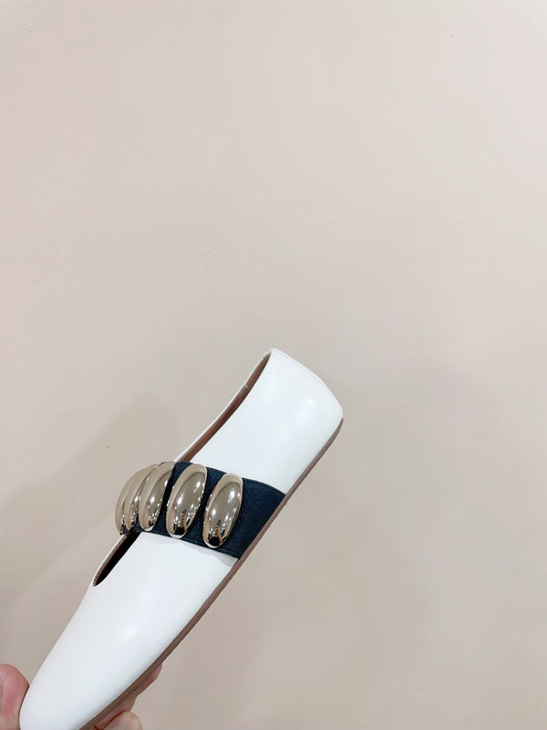 ALAIA TRIBALE BALLET FLATS IN WHITE LAMBSKIN