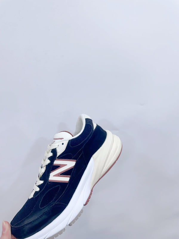 LP x NB 990v6 Sneaker 45mm dark blue suede calfskin and mesh fabric