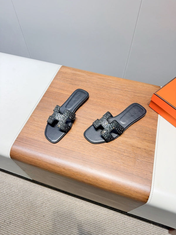 Sandali HM Oran in pelle di vacchetta nera 327122