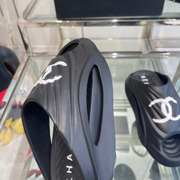 CC Slippers Black Foam 204135