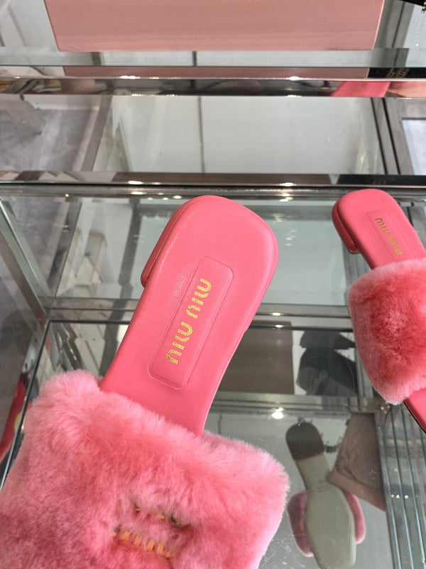 Miu Slippers Pink Super Soft Wool