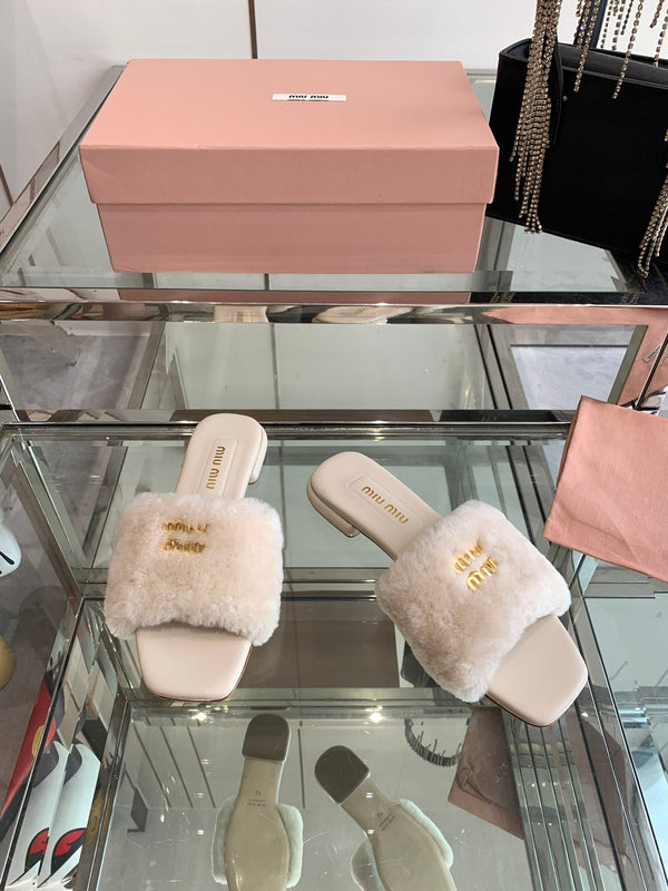 Miu Slippers Beige Super Soft Wool