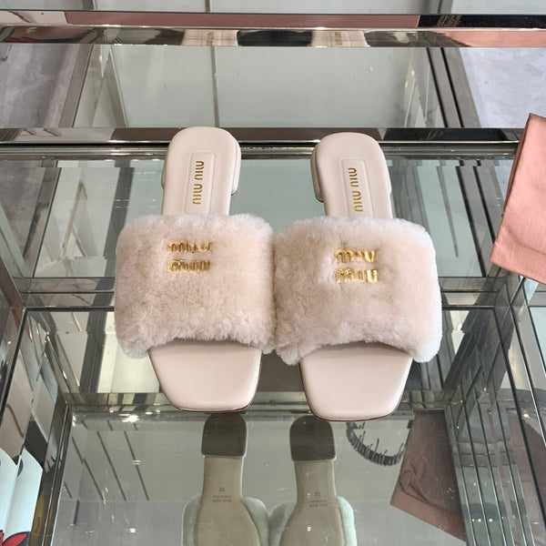 Miu Slippers Beige Super Soft Wool