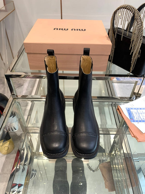 Miu Boots Black Vegetable Blended Cowhide