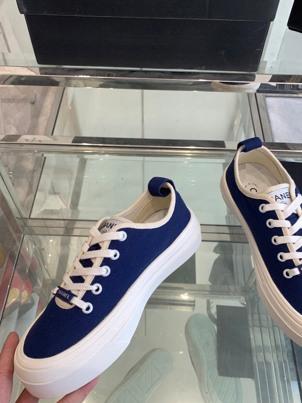 CC Sneaker Dark Blue Canvas 203265