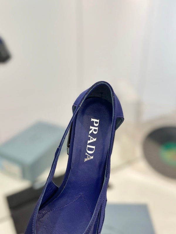 PRA STRAP CUT-OUT PUMPS NAVY SATIN