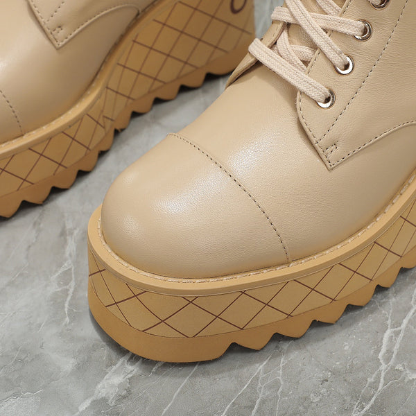 CC 24 Interlocking Logo Combat Boots 100mm Beige Lambskin 432651