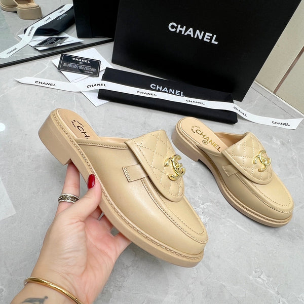 CC Mule Beige Quilted Calfskin