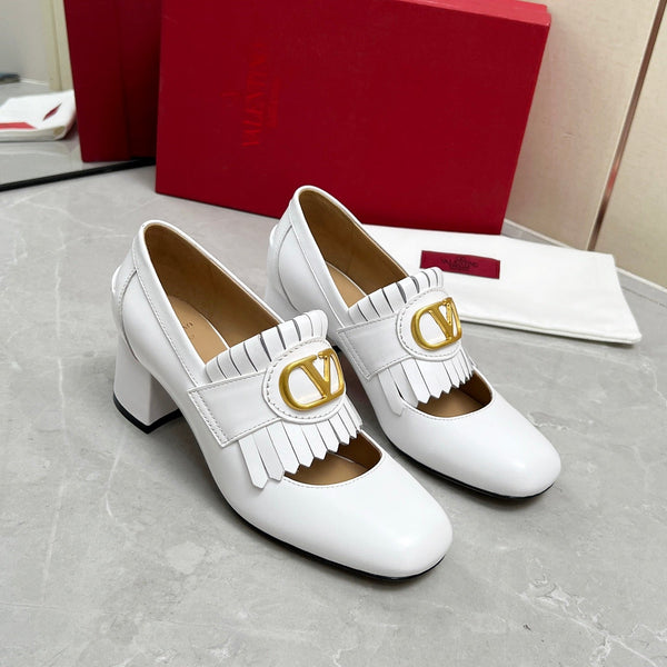 VT 25 Signature Heeled Loafer Ivory Calf Leather 293940