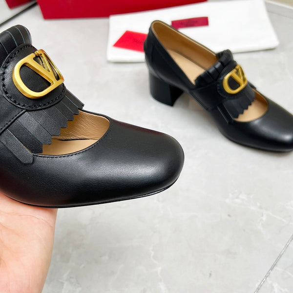 VT 25 Signature Heeled Loafer Black Calf Leather 293943