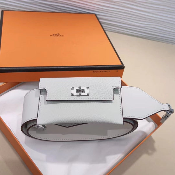 Tracolla Kelly Pocket 50mm in pelle Epsom bianca con hardware in argento