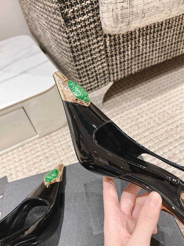 DUNE HIGH 10 CM SLINGBACK PUMPS IN BLACK PATENT LEATHER WITH GREEN CRYSTAL