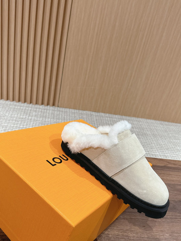 Zoccoli LV Cozy Flat Comfort in pelle scamosciata beige con fodera in pelliccia