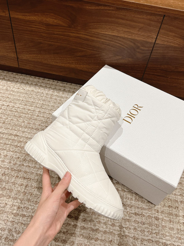 CD Ankle Boots White Quilted Windbreaker Fabric And Fleece