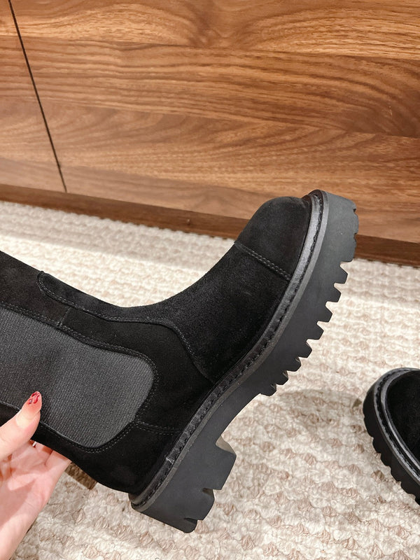 Stivali alti Chelsea CC in pelle scamosciata nera 937070