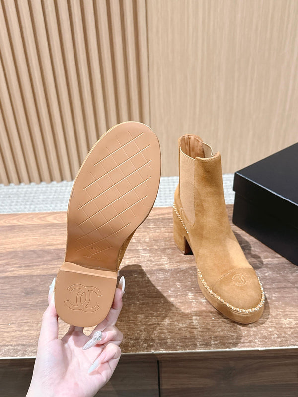 CC 25 Chelsea Ankle Boots With Chain 85mm Beige Suede 428221