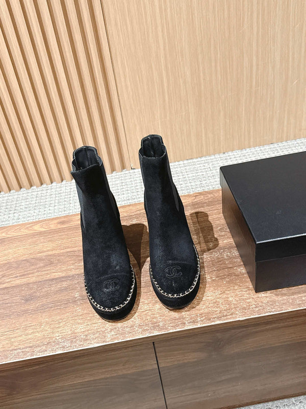 CC 25 Chelsea Ankle Boots With Chain 85mm Black Suede 428222