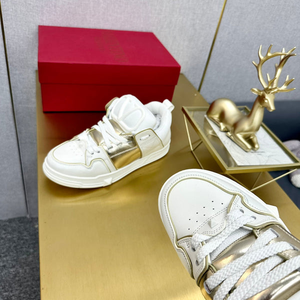 One Stud Sneaker Garavani Calfskin Fabric Gold White