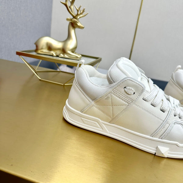 One Stud Sneaker Garavani Calfskin Fabric White