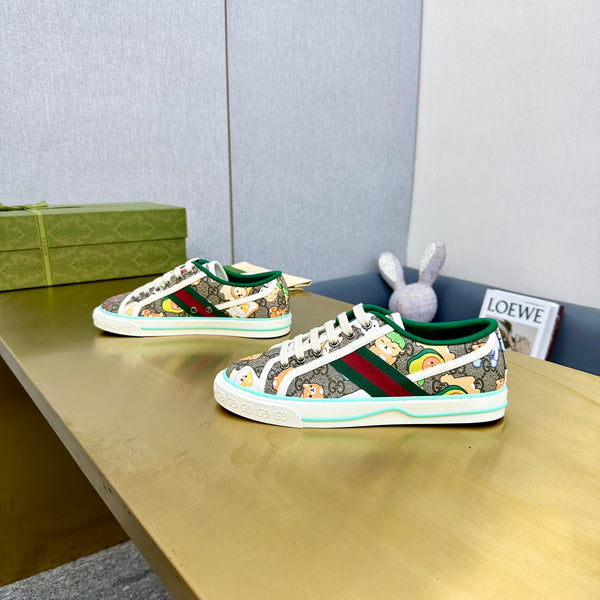 GG TENNIS 1977 TRAINER CANVAS WITH ANIMALS MOTIF