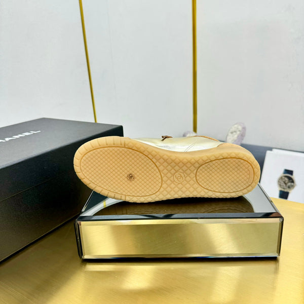 SNEAKER CC IN VITELLO ORO E CAMOSCIO