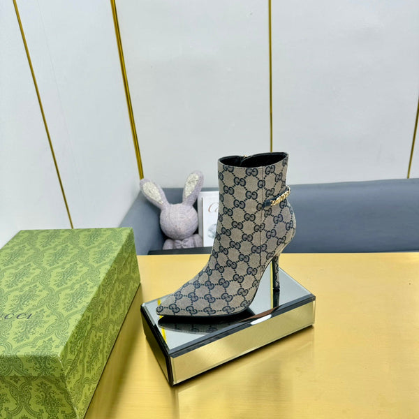 GG SIGNORIA ANKLE BOOT IN PALE GRAY MONOGRAM CANVAS