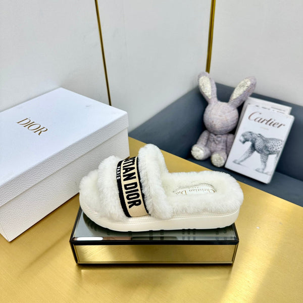 CD Dway Slide In White Mix Black Wool Fleece Lining And Canvas Fabric 111079