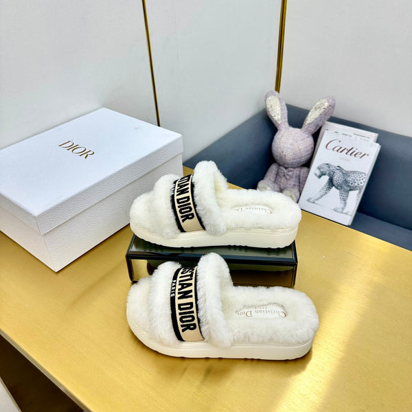 CD Dway Slide In White Mix Black Wool Fleece Lining And Canvas Fabric 111079