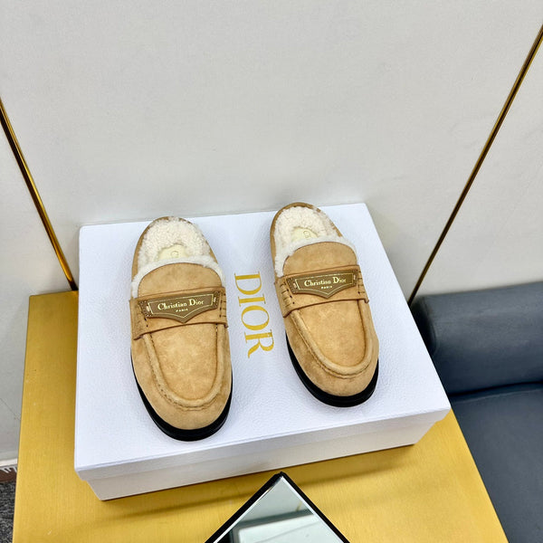 CD Boy Mule In Beige Vintage Suede With Wool Fleece Lining 111830