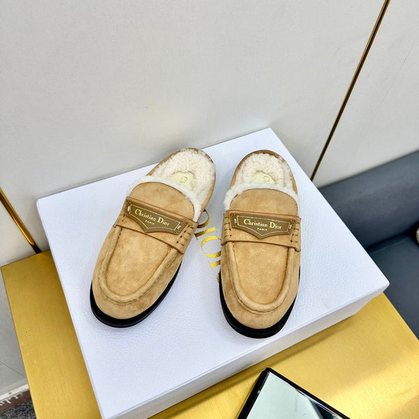 CD Boy Mule In Beige Vintage Suede With Wool Fleece Lining 111830