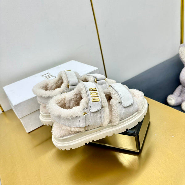 Dioract Sandal In White Suede And Wool Fleece Lining 111050